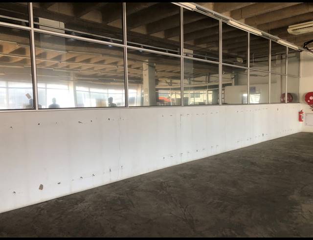 1,680M² BUILDING FOR SALE IN WINDERMERE